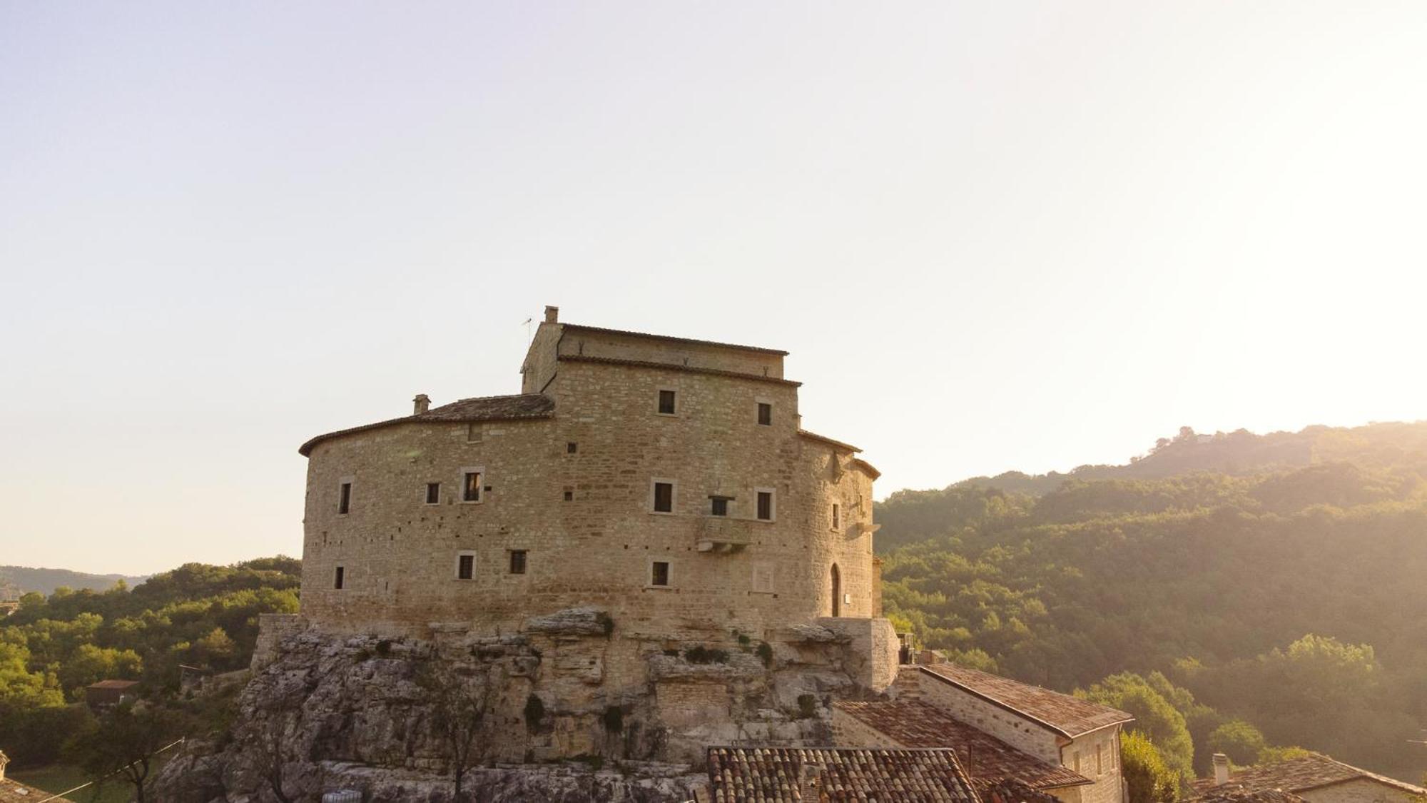 Castel Di Luco Hotel Акуасанта Терме Екстериор снимка